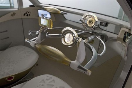 Электромобиль Toyota появится в 2012-м