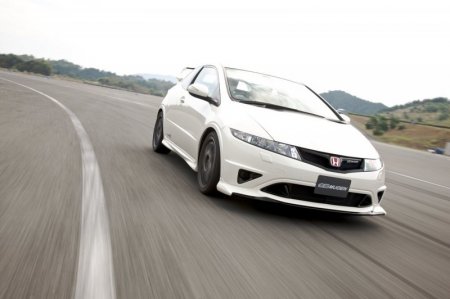 Honda запускает в серию "горячий" Civic Type R Mugen