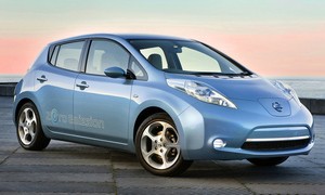 Nissan даст покупателям электромобилей вторую машину бесплатно