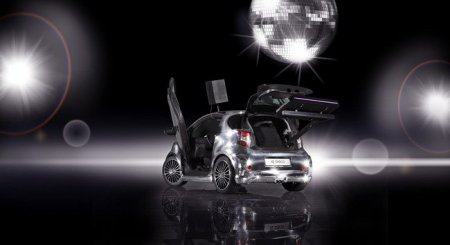 Toyota iQ Disco: диско-шарик