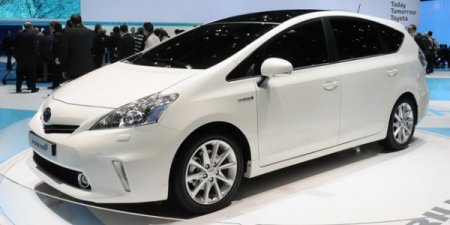 Toyota обдумывает проект гибридного минивэна, больше чем Prius V и спосбного разместить до семи человек